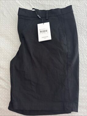 Tailored Chino Short in Black - ARNE